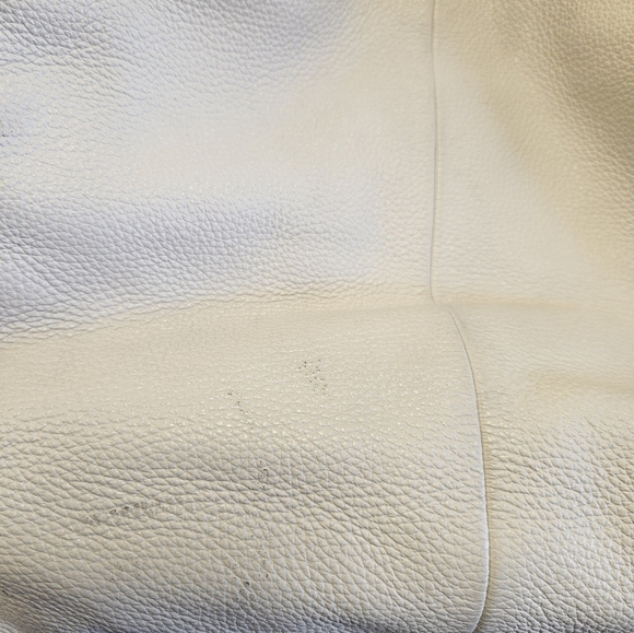 Coach Off White Pebble Grain Leather Purse - Picture 9 of 14